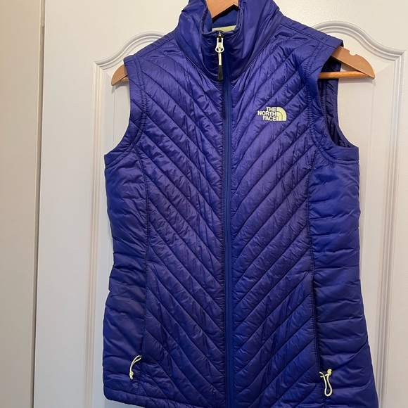 Purple North Face Puffer Vest - Picture 3 of 3
